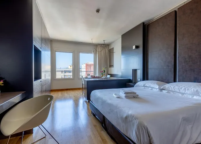 Wall Art Hotel & Residence